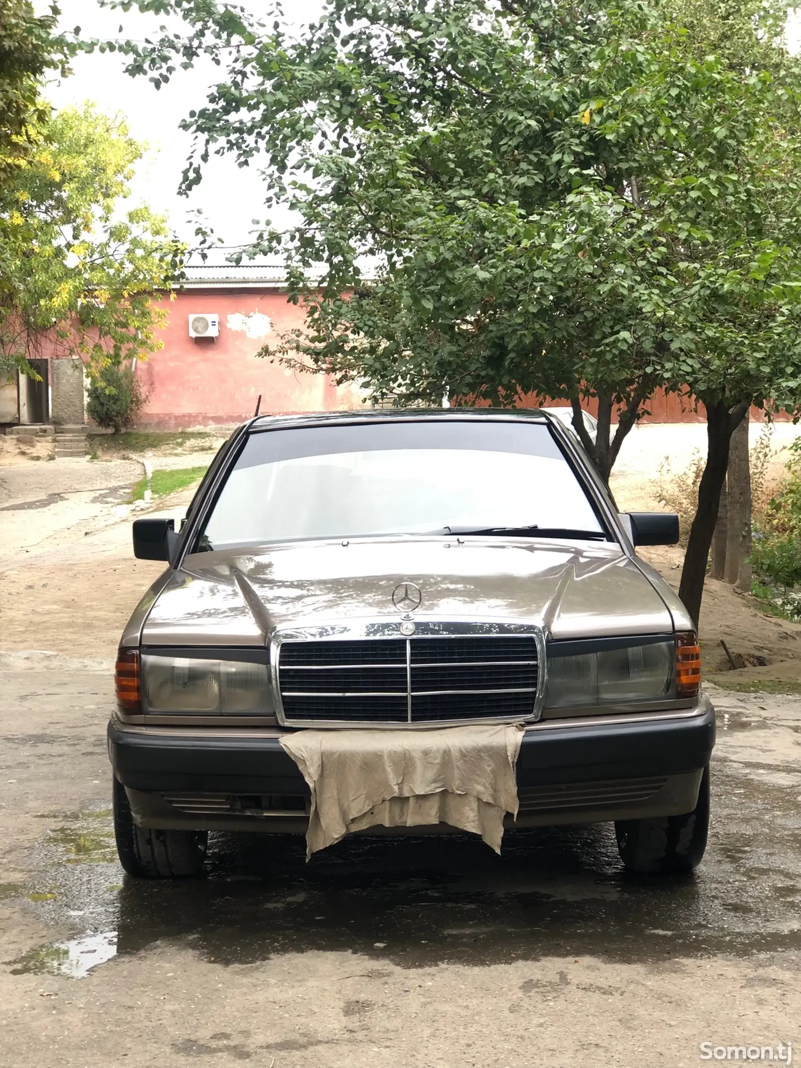 Mercedes-Benz W201, 1990-1