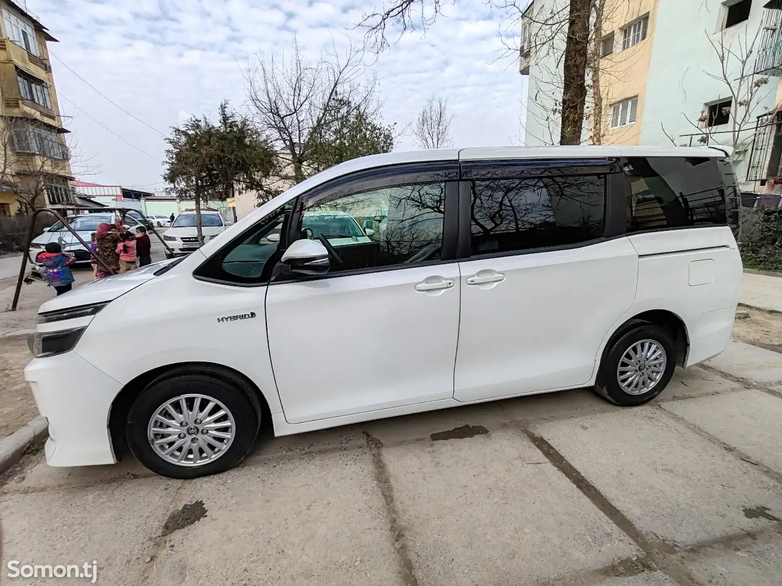 Toyota Voxy, 2015-1