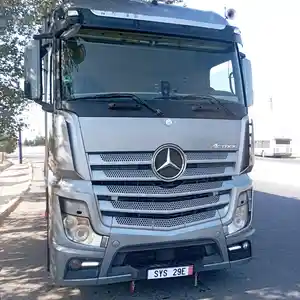 Бортовой грузовик Mercedes-Benz Actros, 2014