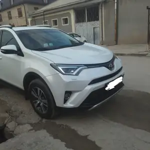 Toyota RAV 4, 2018