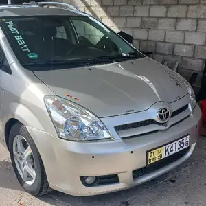 Toyota Corolla Verso, 2006