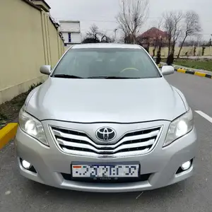 Toyota Camry, 2010