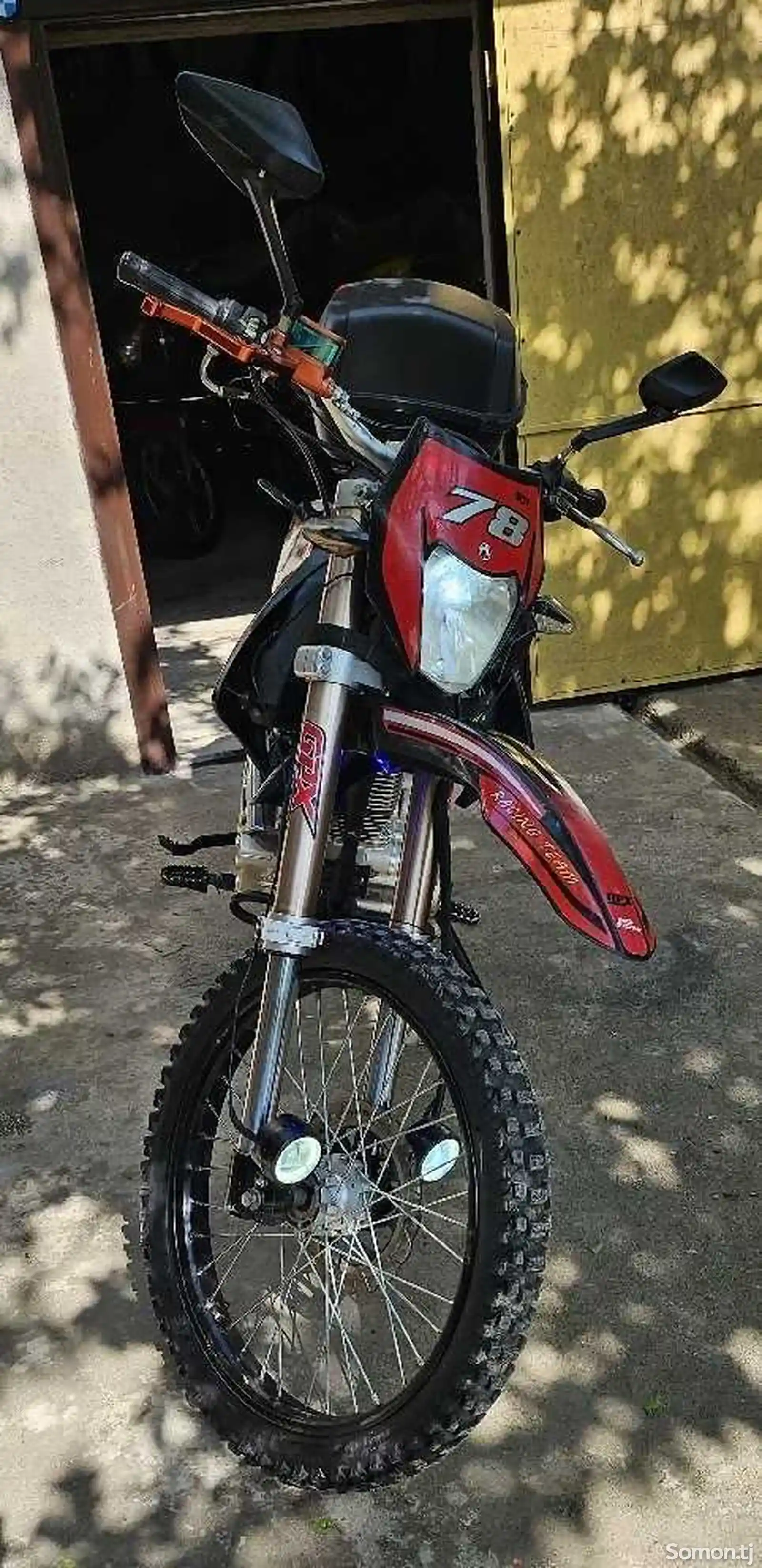 Мотоцикл 200куб-8