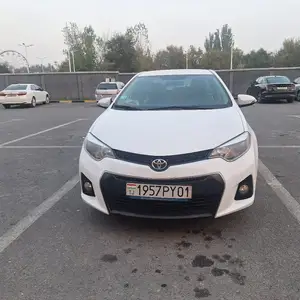 Toyota Corolla, 2015