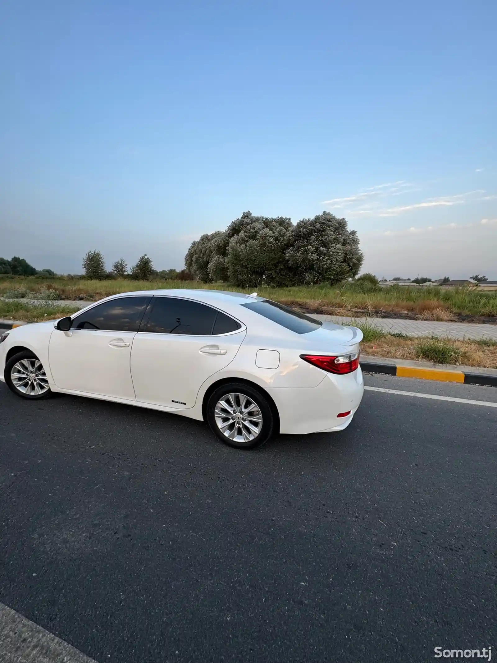 Lexus ES series, 2015-9