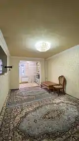 4-комн. квартира, 1 этаж, 90 м², 102мкр Роддом 3 сауна Сароб-4