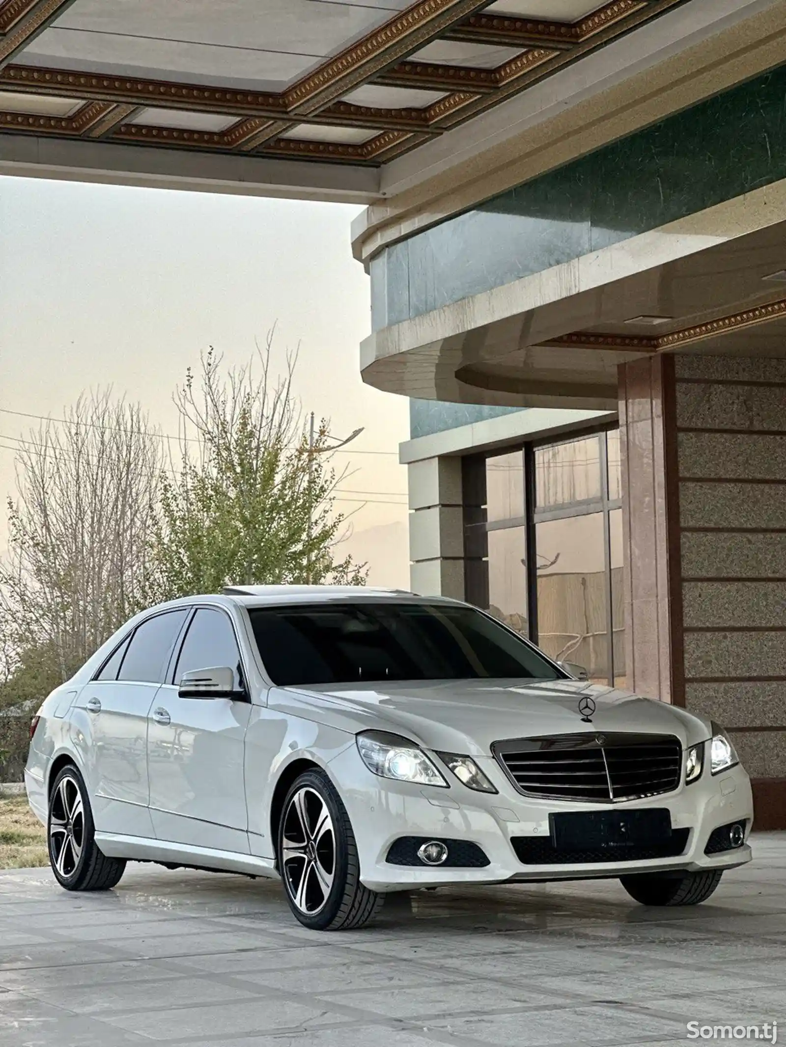 Mercedes-Benz E class, 2010-1