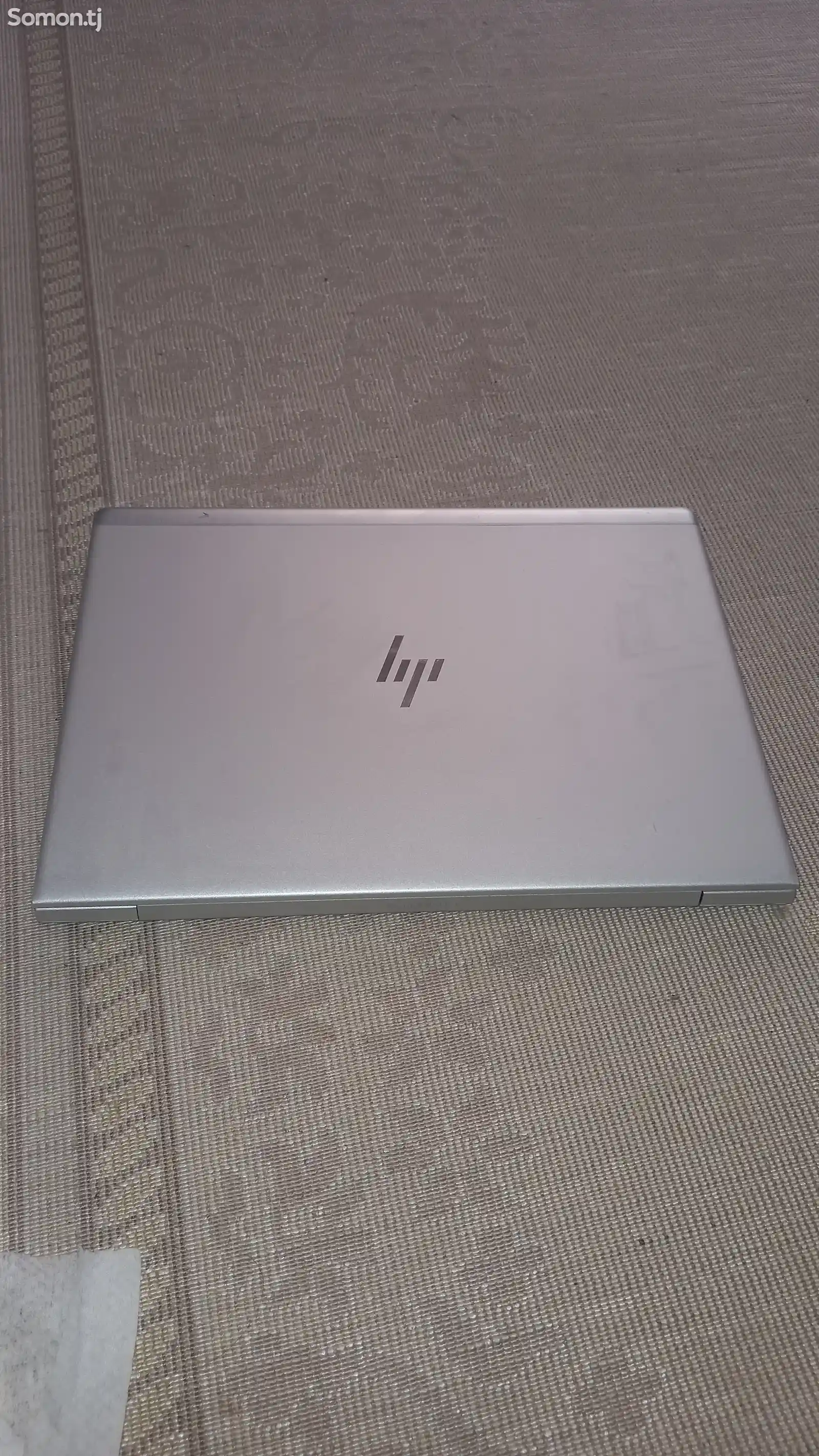 Ноутбук HP-1