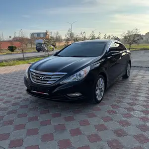 Hyundai Sonata, 2011