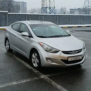 Hyundai Elantra, 2012