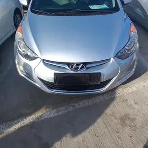 Hyundai Elantra, 2012