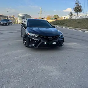 Toyota Camry, 2018