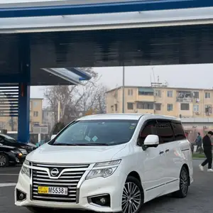 Nissan Elgrand, 2014