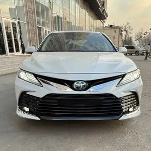 Toyota Camry, 2019