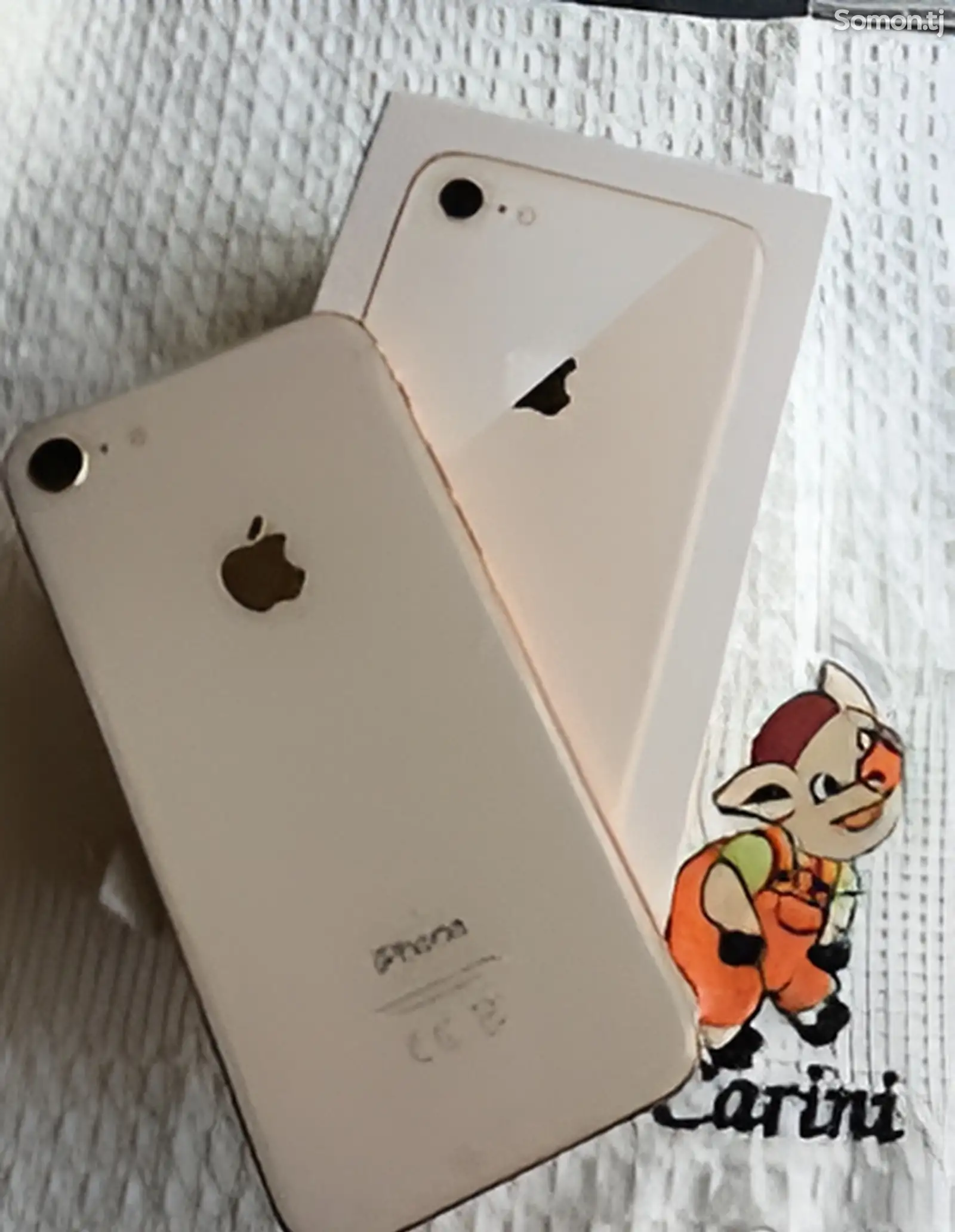 Apple iPhone 8, 64 gb, Gold-1