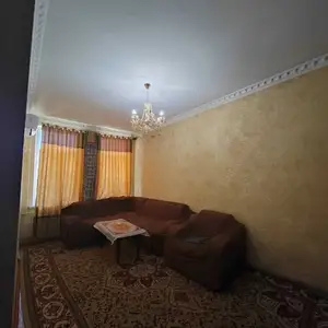 2-комн. квартира, 2 этаж, 60м², Цум