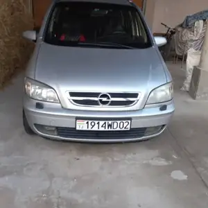 Opel Zafira, 2005