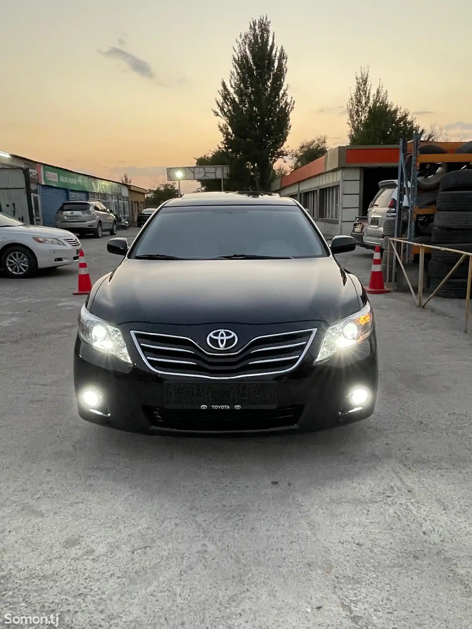 Toyota Camry, 2011-1