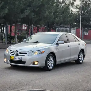 Toyota Camry, 2010