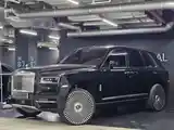 Rolls-Royce Cullinan, 2023-4