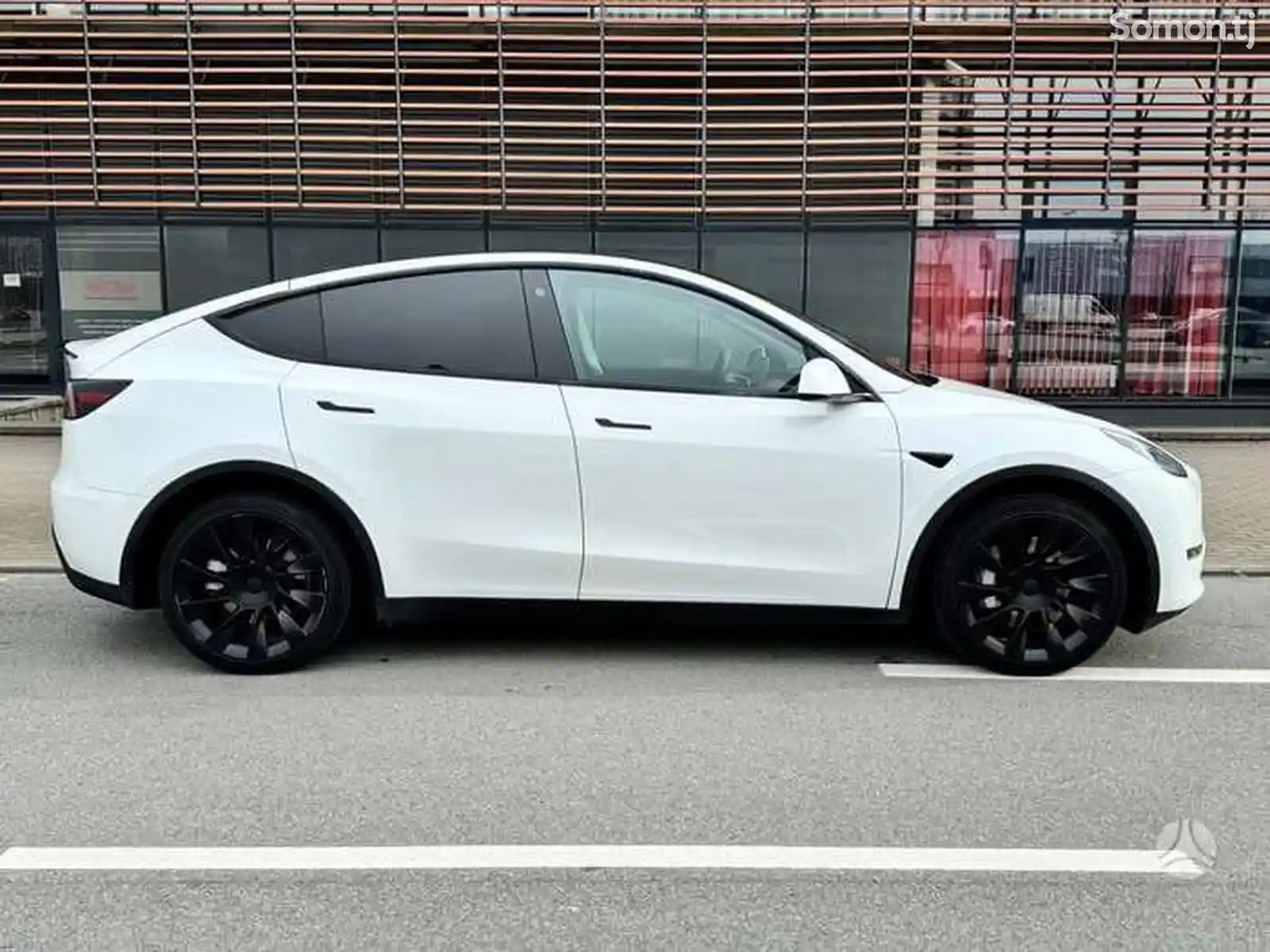 Tesla Model Y, 2021-1