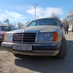 Mercedes-Benz W124, 1992