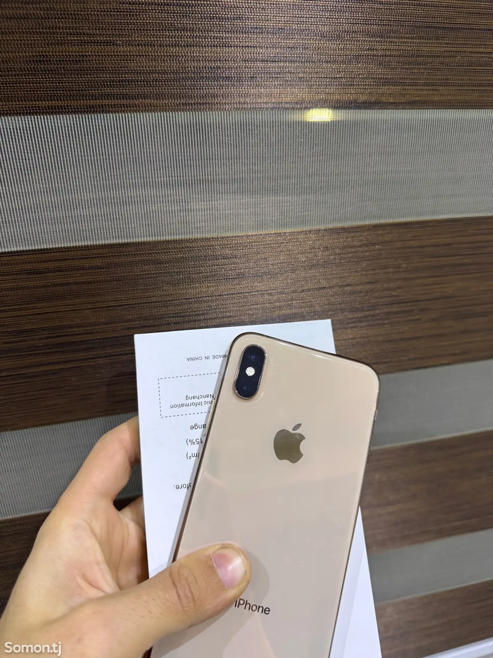 Apple iPhone Xs, 64 gb, Gold-1