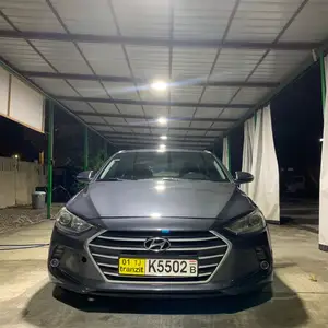 Hyundai Elantra, 2016