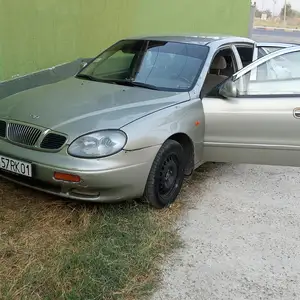 Daewoo Leganza, 2000