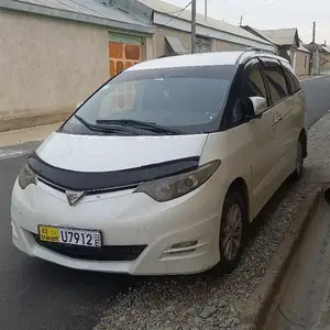 Toyota Estima, 2008