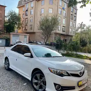 Toyota Camry, 2013