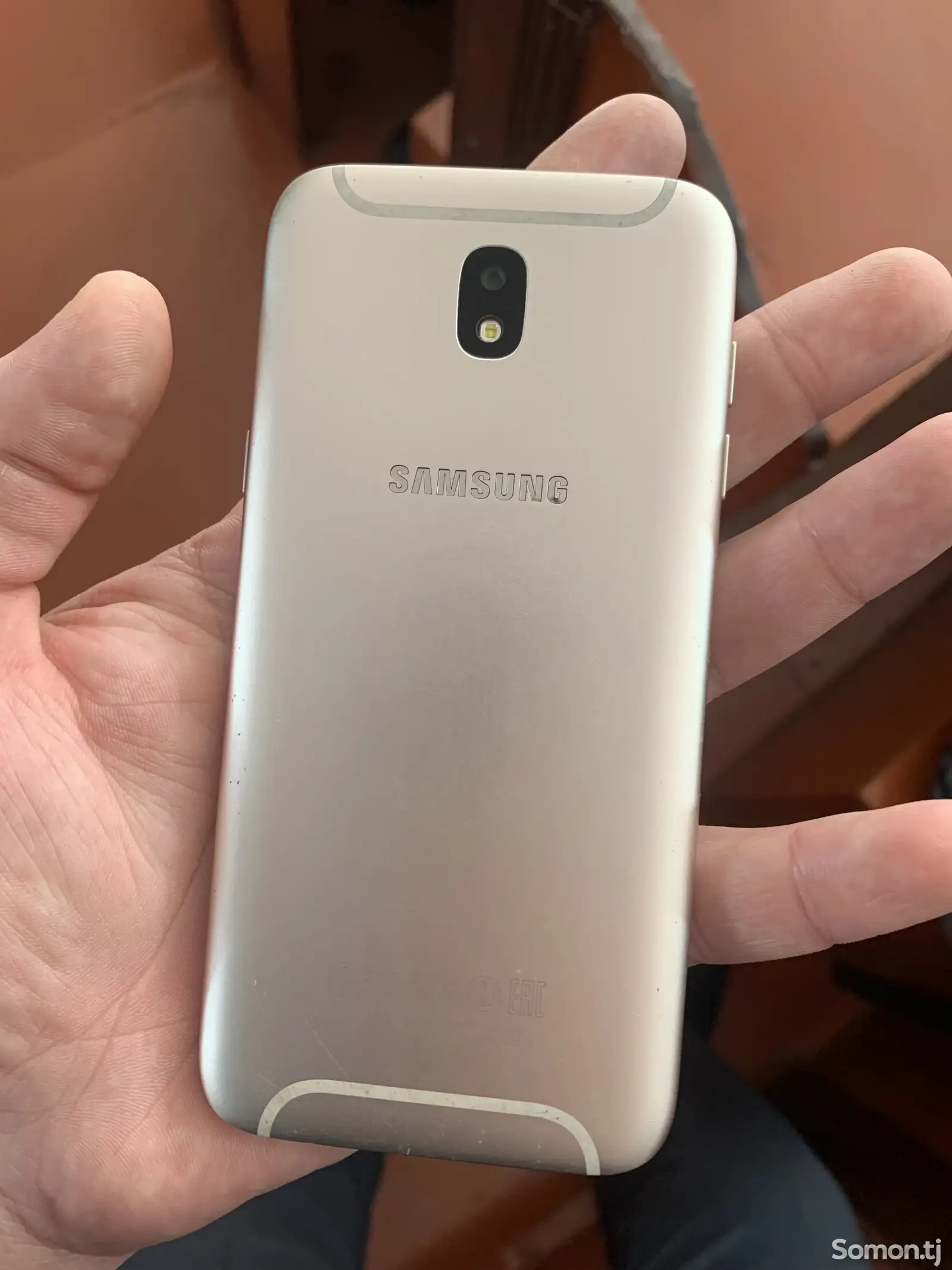 Samsung Galaxy J5-3