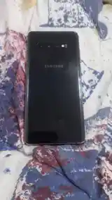 Samsung Galaxy S10 Plus-2