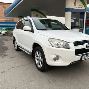 Toyota RAV 4, 2012