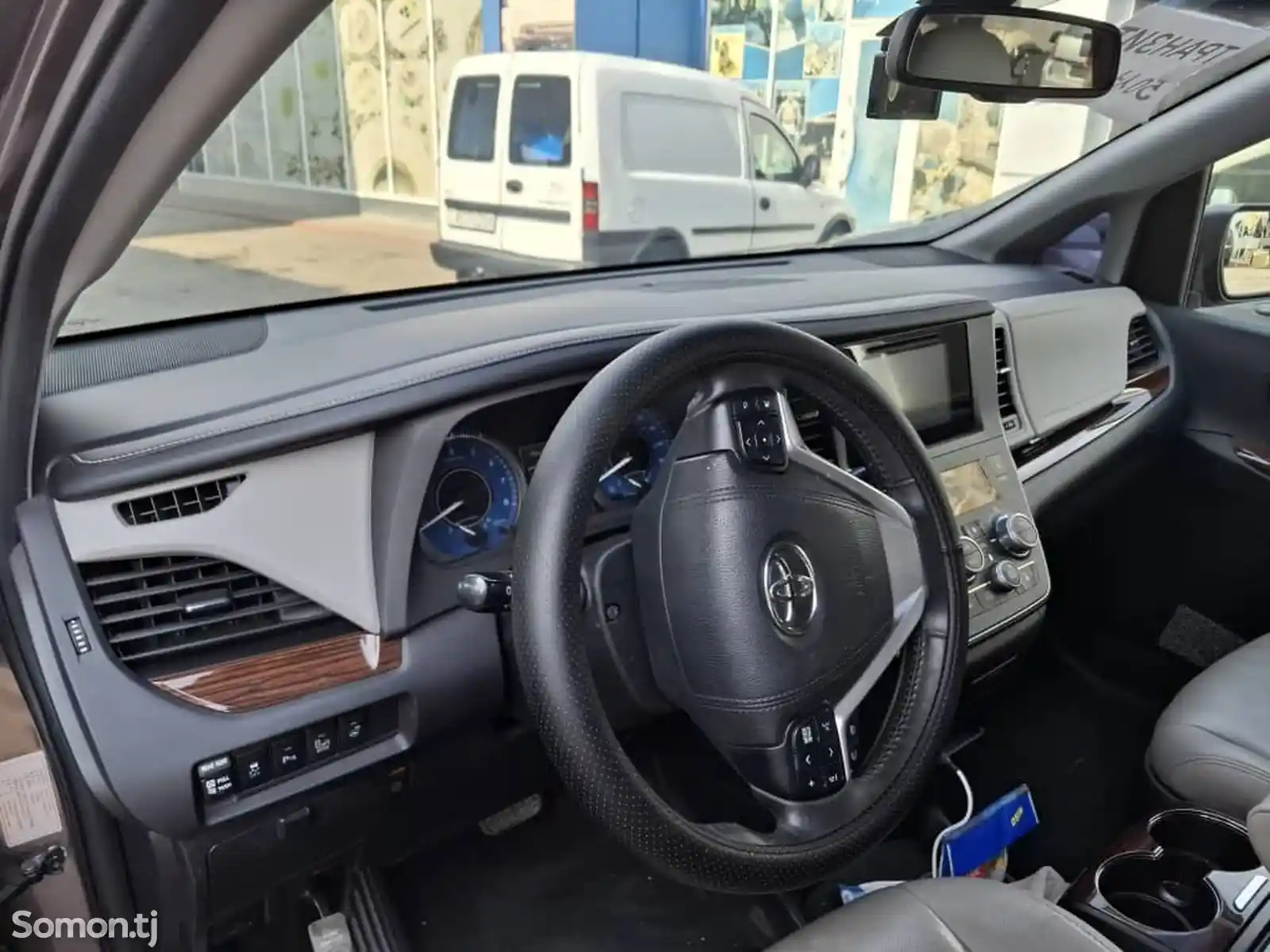 Toyota Sienna, 2014-5