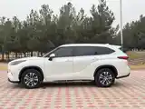 Toyota Highlander, 2022-7