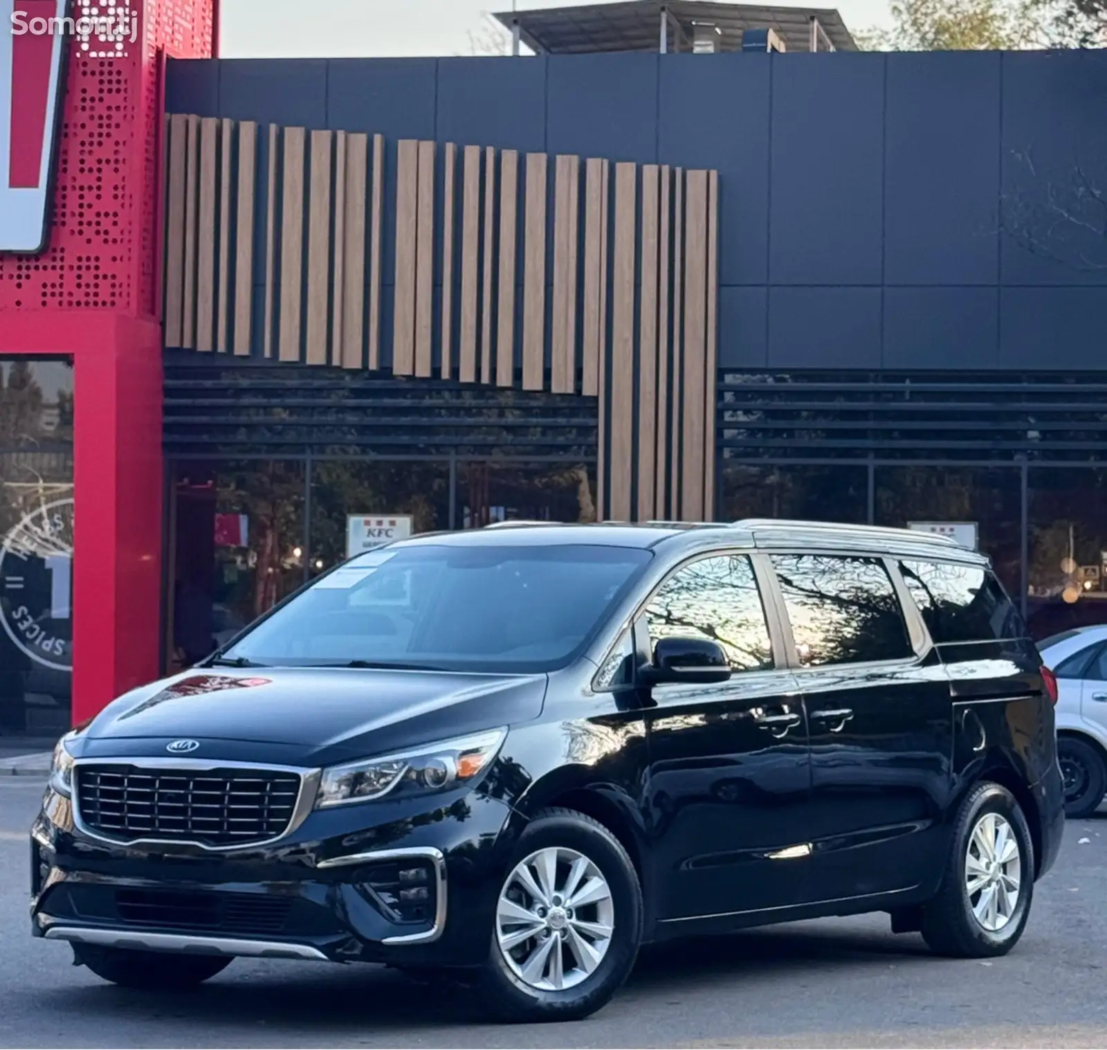 Kia Sedona, 2015-1