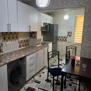 2-комн. квартира, 4 этаж, 64 м², Сино