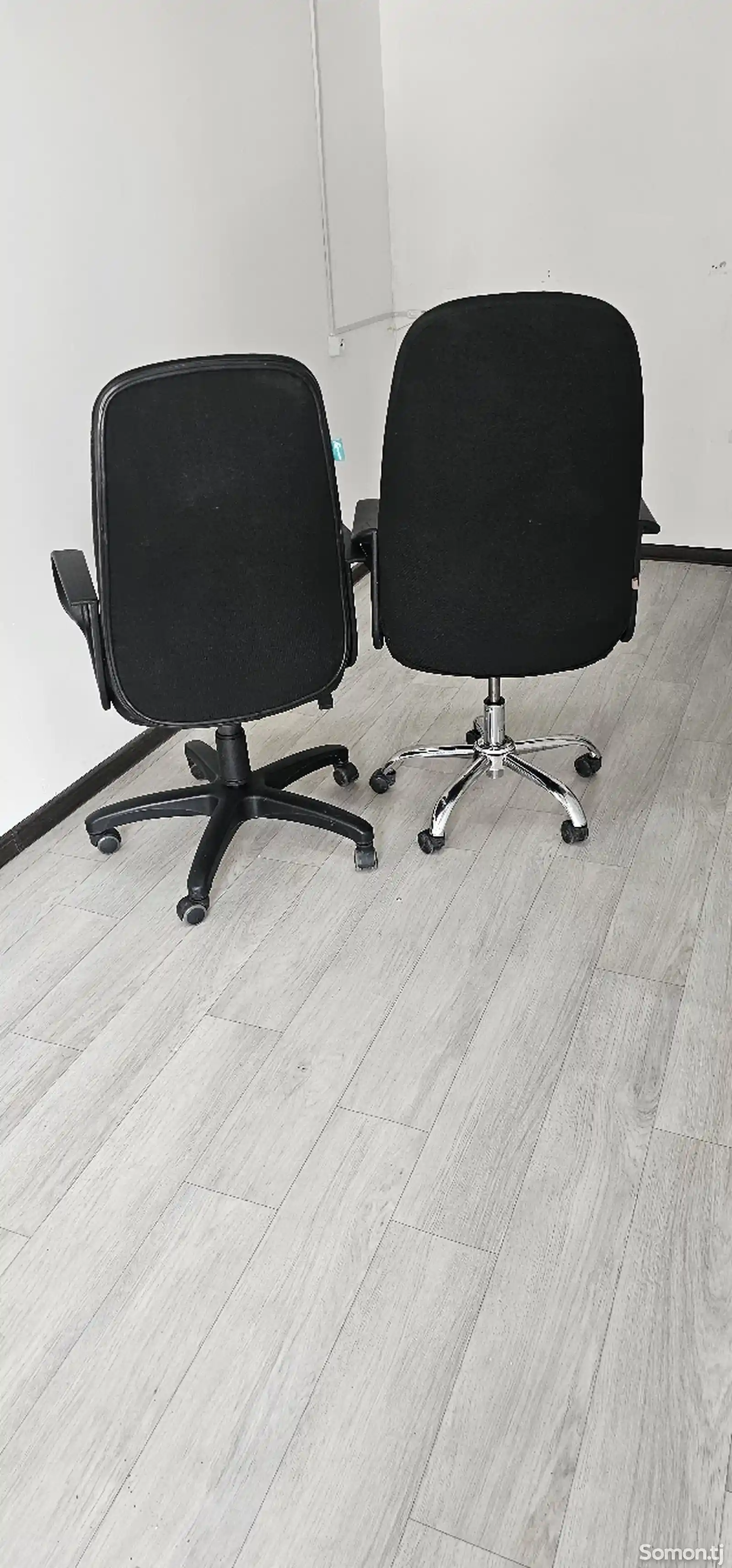 Офисное кресло-6
