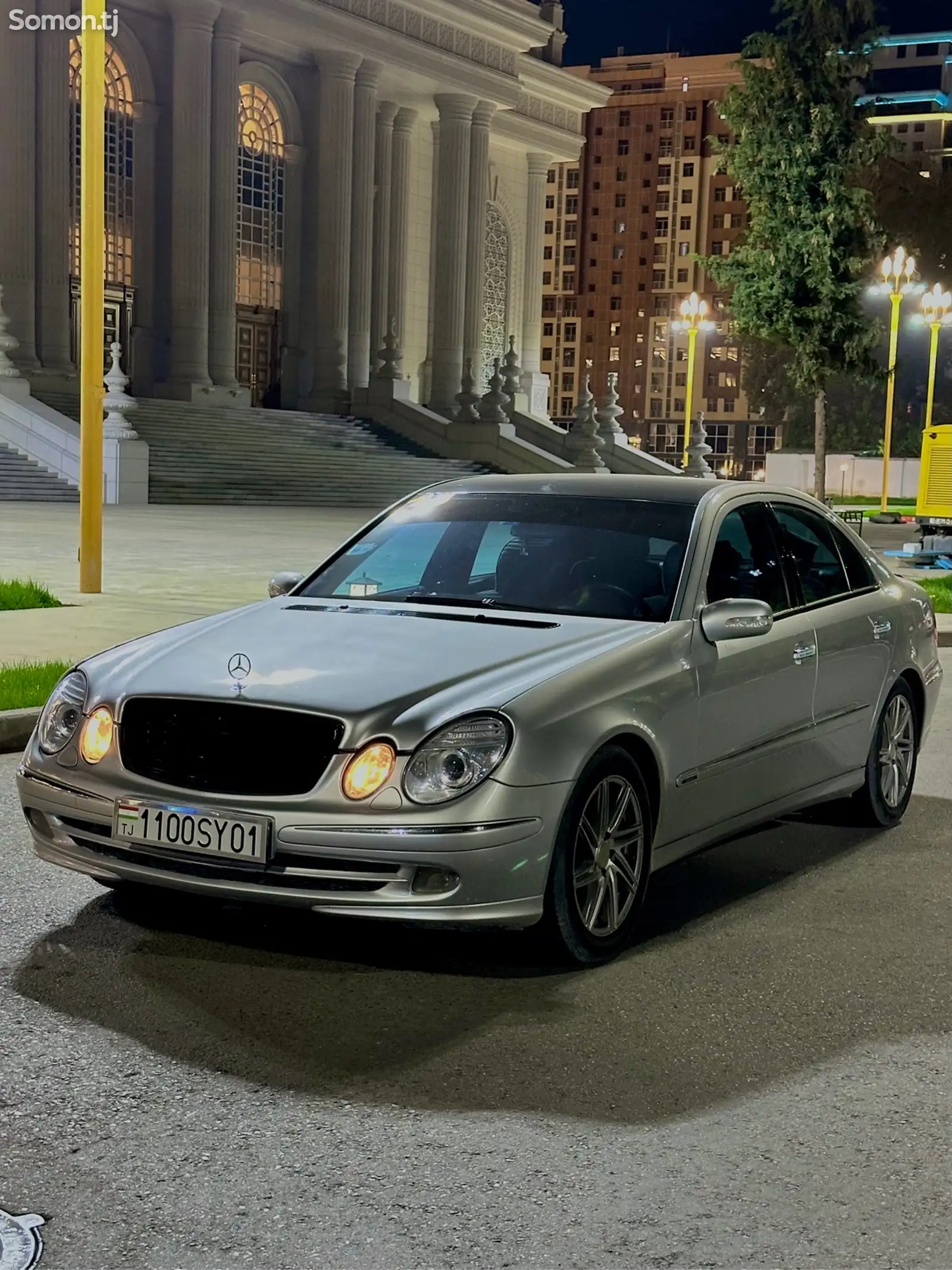 Mercedes-Benz E class, 2002-3