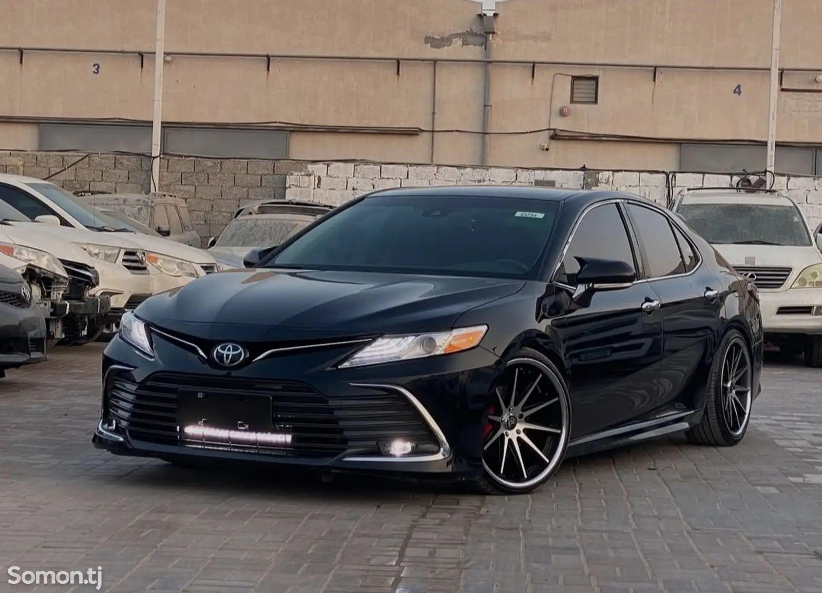 Toyota Camry, 2018-1