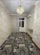 2-комн. квартира, 3 этаж, 50м², Исмоили Сомони рудаки 165-4