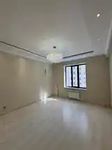 3-комн. квартира, 6 этаж, 120 м², парк Истиклол, Сафо-6