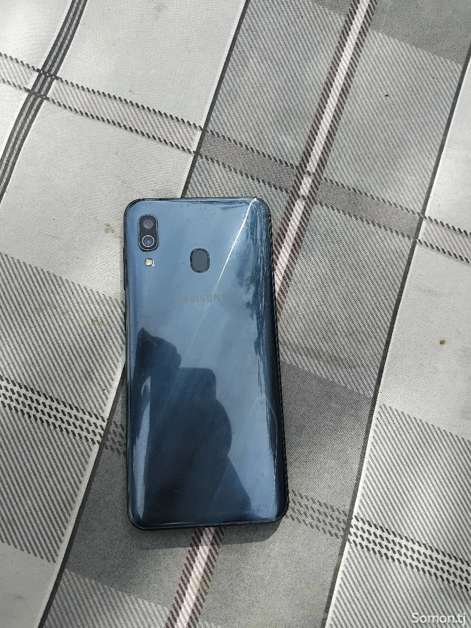 Samsung Galaxy A30-4