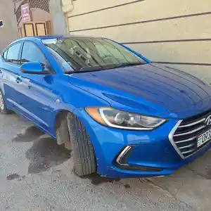 Hyundai Elantra, 2017