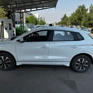 BYD E2, 2024