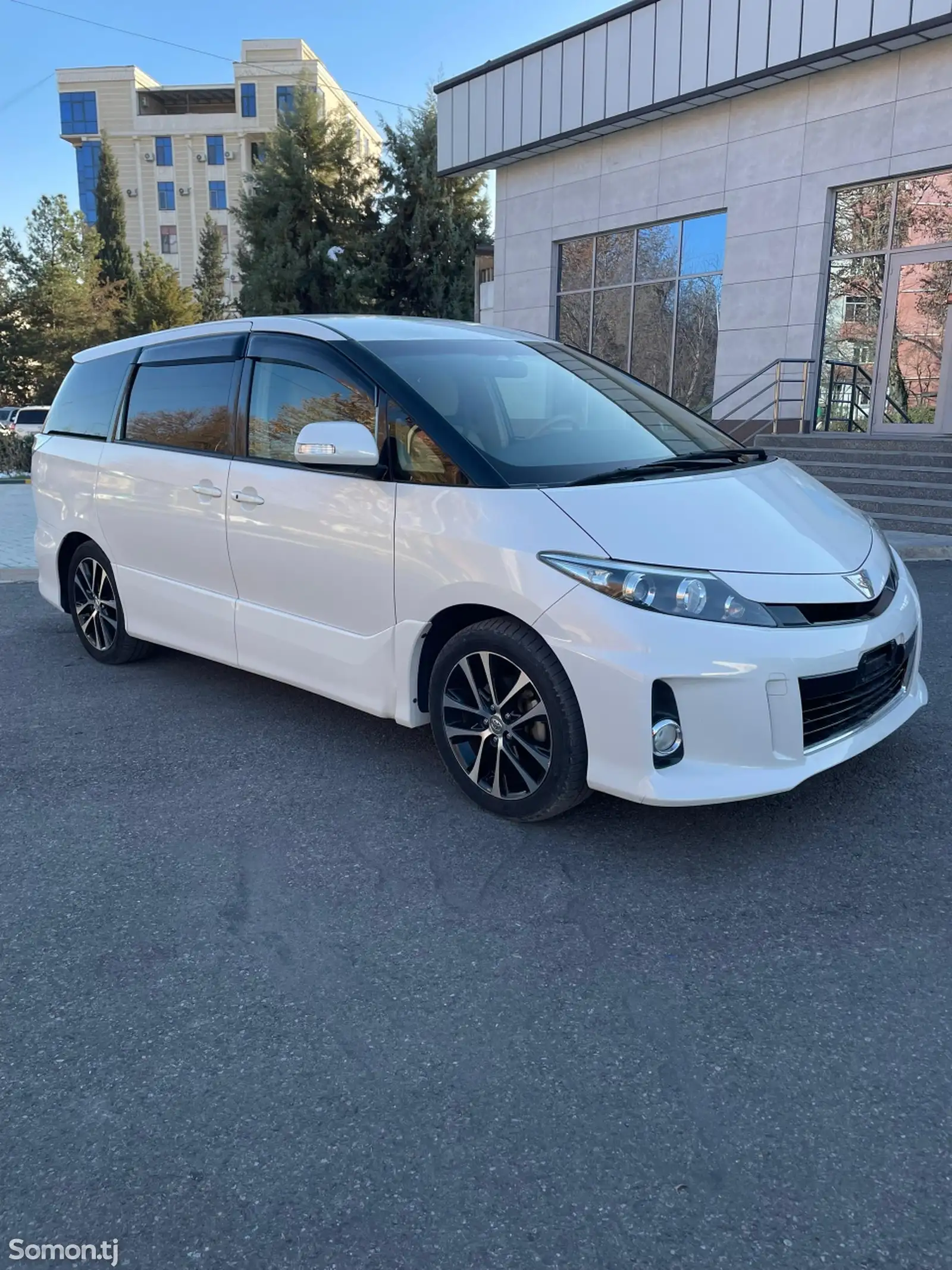 Toyota Estima, 2015-1