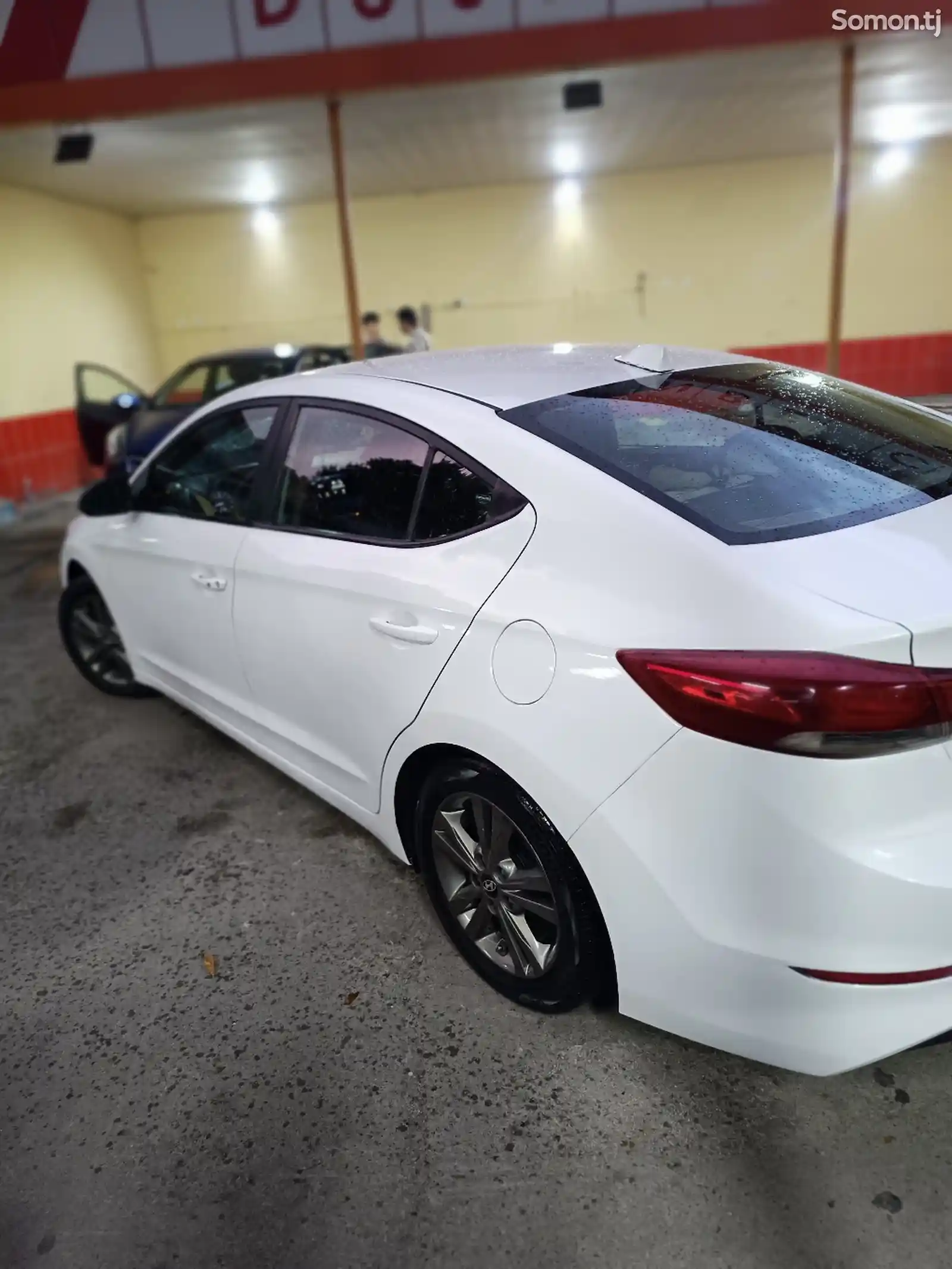 Hyundai Elantra, 2017-6