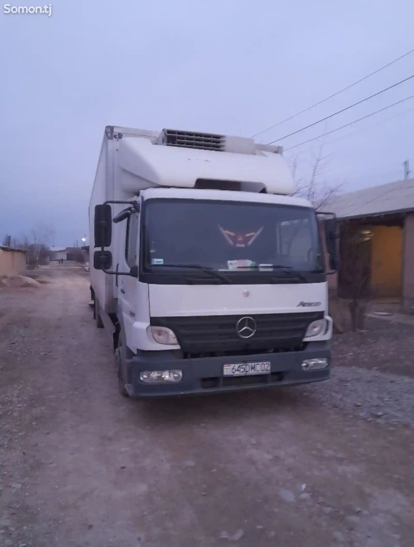 Бортовой грузовик Mersades benz Atego 1223-2