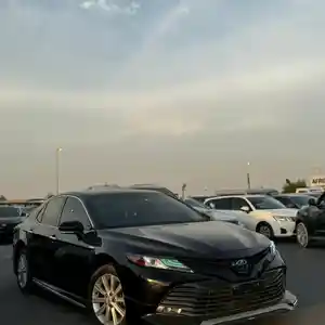 Toyota Camry, 2018